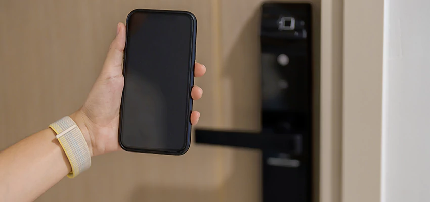 Keypad Wifi Locks Repair And Installation in North Tustin, CA